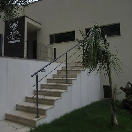 Valley Apartment *